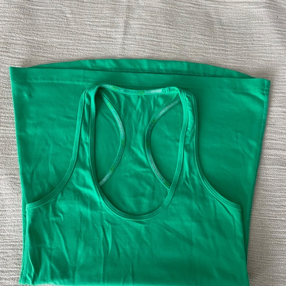 Lululemon Size 2 - Picture 4 of 4